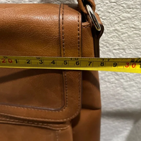 Relic Medium Size Flap Crossbody Purse Camel Brown Color NWOT - Picture 12 of 12